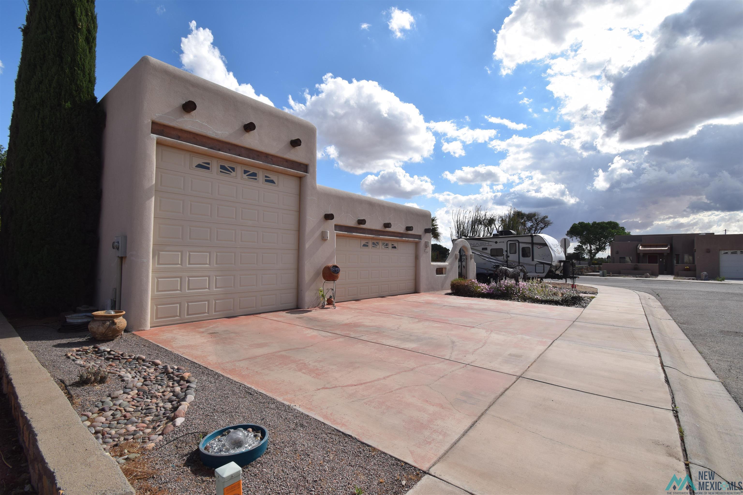 104 Golf Course Rd Se Rd, Deming, Texas image 3