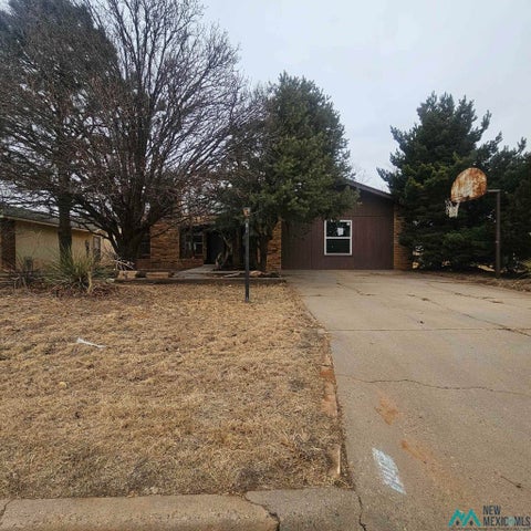 Homes For Sale - 1908 Weeden Drive<br/> Curry County, Clovis, NM 88101