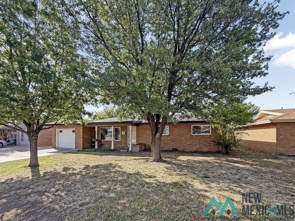 401 W Rojo Drive, Hobbs, Texas image 2