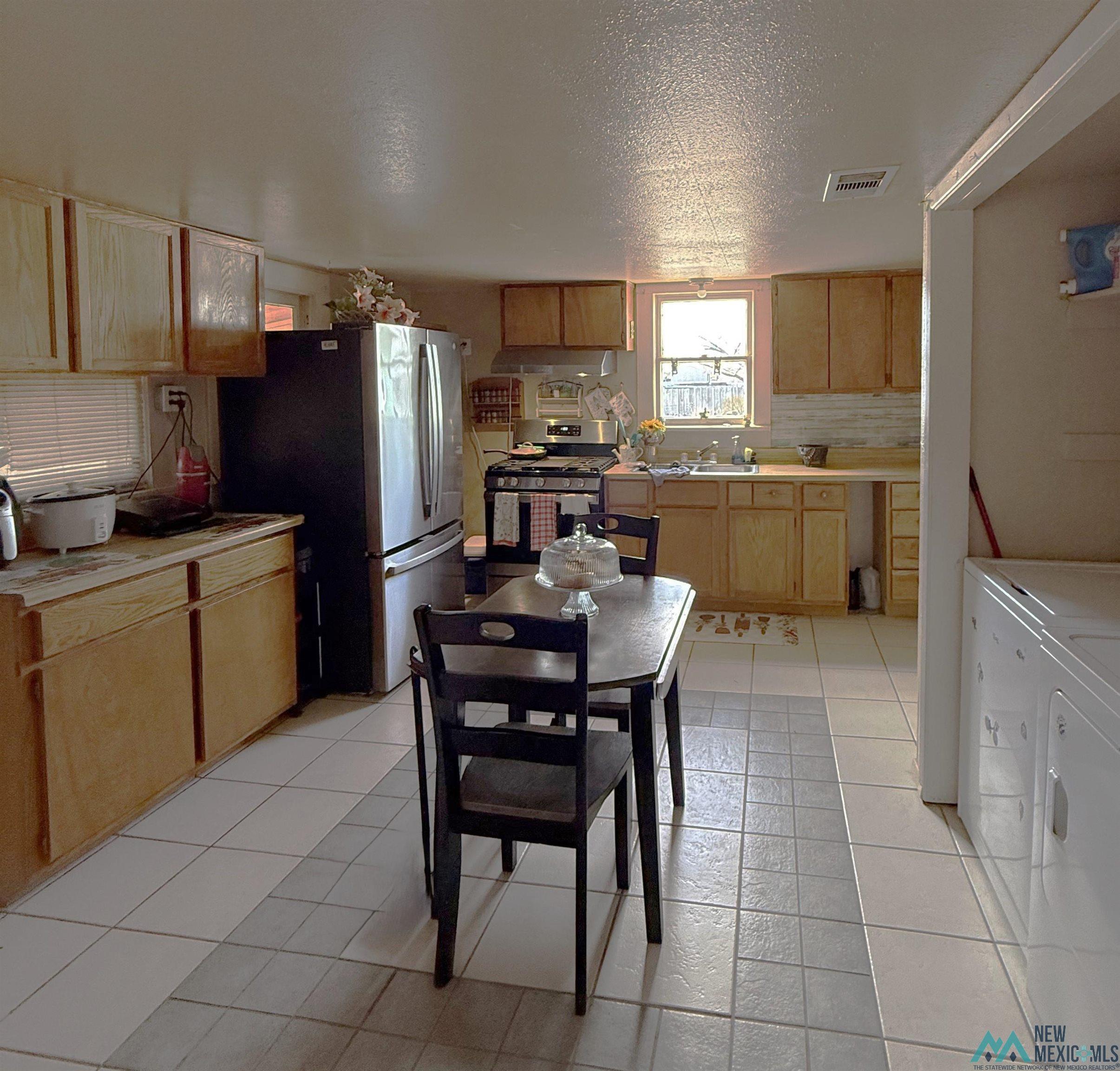 410 E Fairground Road, Artesia, New Mexico image 2