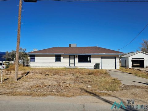 Homes For Sale - 218 E Rose Street<br/> Eddy County, Carlsbad, NM 88220