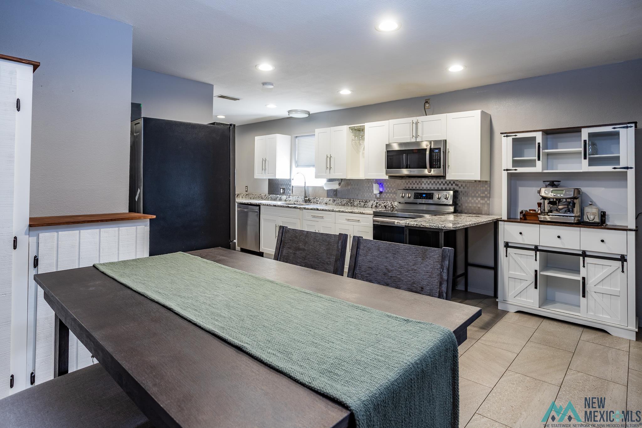 204 N Kilgore Street, Portales, Texas image 7