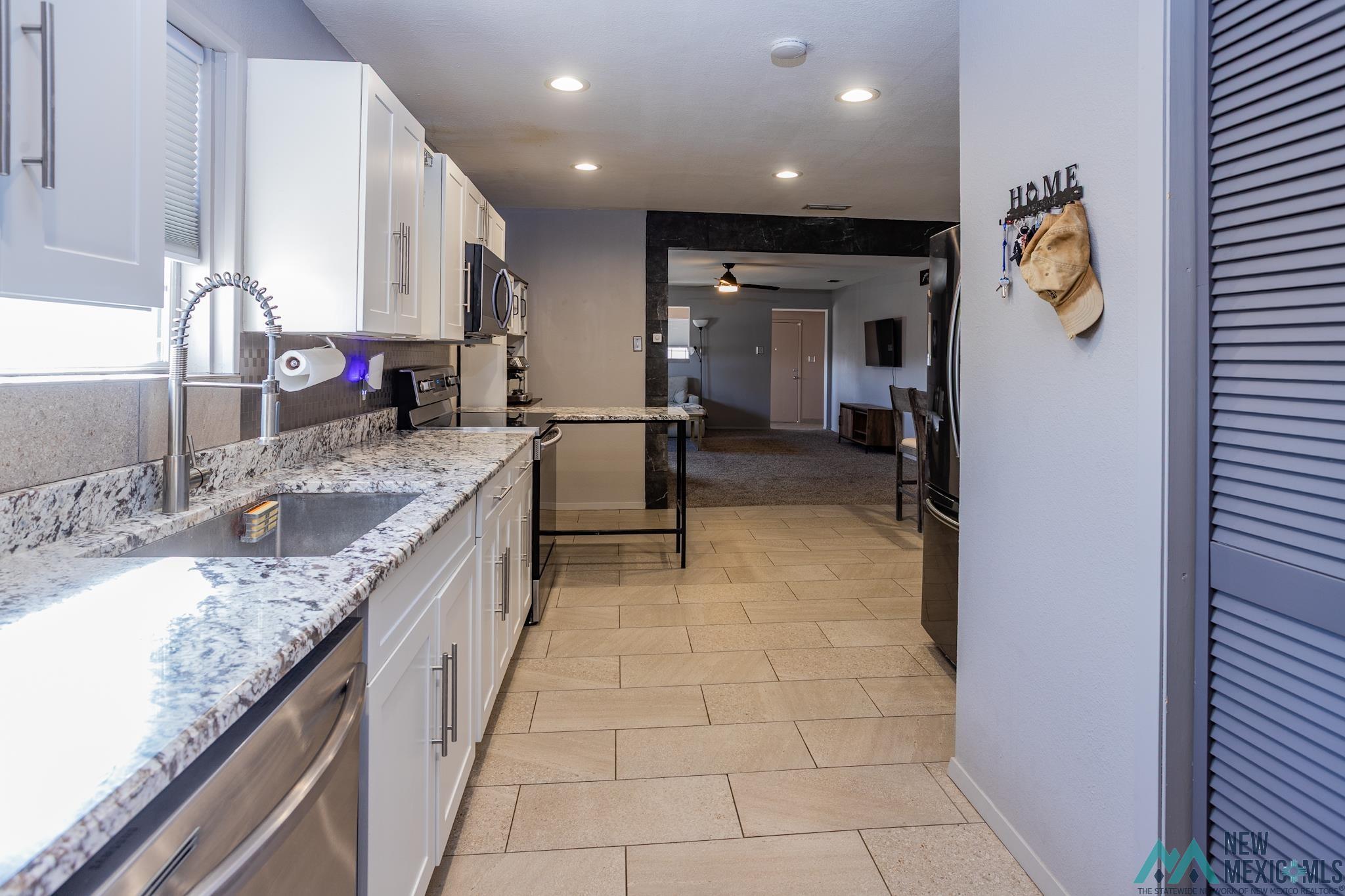 204 N Kilgore Street, Portales, Texas image 8