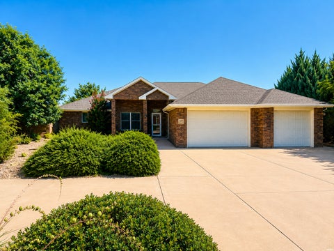 Homes For Sale - 2005 Kearny Blvd<br/> Curry County, Clovis, NM 88101