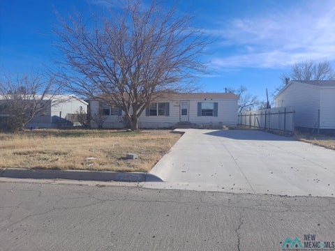 Mobile Home For Sale - 2209 Sandyridge Dr<br/> Carlsbad, NM 88220