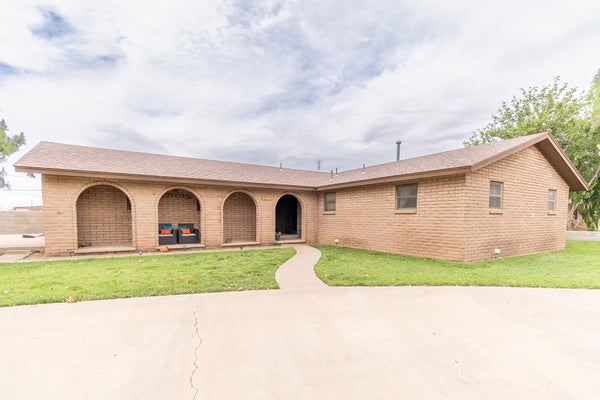 2111 E 1ST ST, PORTALES, NM 88130 - Image 23bc680589dfe3636de3145b3f8fdfb0/996823182