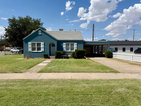Homes For Sale - 604 W Quay Ave<br/> Eddy County, Artesia, NM 88210