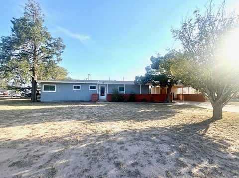 Homes For Sale - 1205 E Yeso Dr<br/> Lea County, Hobbs, NM 88240