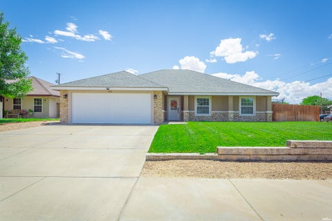 Homes For Sale - 1034 Heather Dr<br/> Chaves County, Roswell, NM 88203