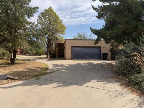 Homes For Sale - 2607 Bay Meadows Dr<br/> Roswell, NM 88201
