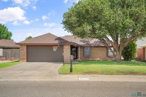 Homes For Sale - 2124 Country Meadows Dr<br/> Curry County, Clovis, NM 88101