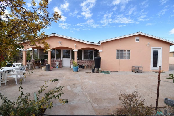 202 JEFFERSON ST, COLUMBUS, NM 88029 - Image 4d2c57279919ca6a61e4bcdf12bb9faa/2356651871