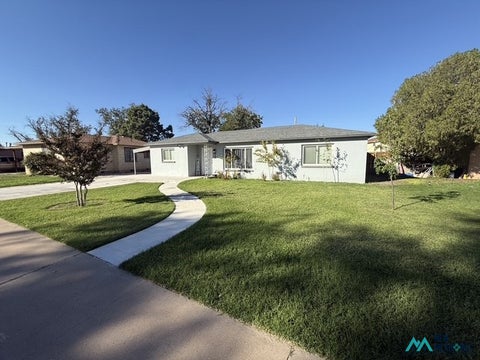 Homes For Sale - 514 N Ash St<br/> Carlsbad, NM 88220