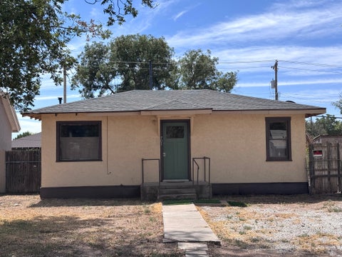 Homes For Sale - 703 W Washington Avenue Ave<br/> Artesia, NM 88210