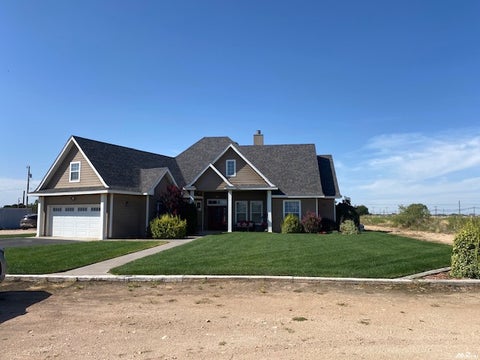 Homes For Sale - 822 W Delaware Ave<br/> Hobbs, NM 88242
