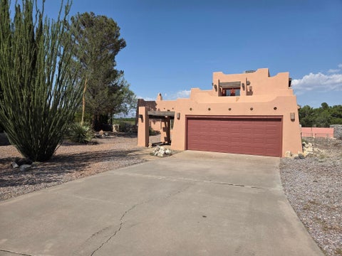 Homes For Sale - 6530 Vista De Oro<br/> Las Cruces, NM 88007