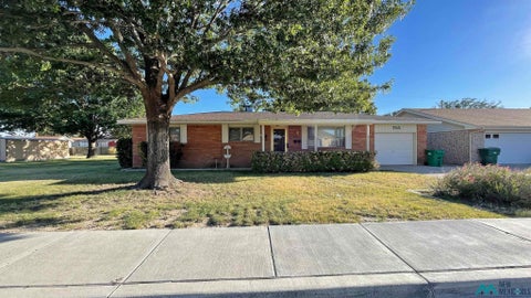 Homes For Sale - 705 W Polk Ave<br/> Lea County, Lovington, NM 88260