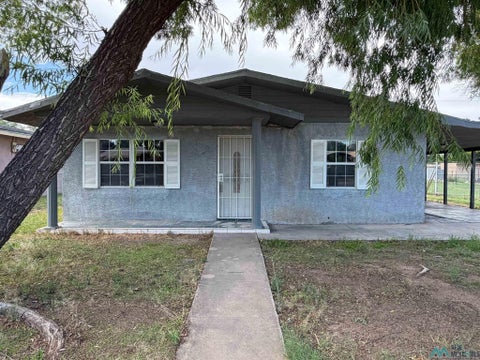 Homes For Sale - 633 E Apple St<br/> Chaves County, Roswell, NM 88201