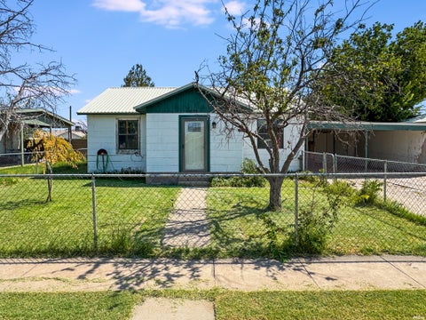 Homes For Sale - 615 W E Ave<br/> Lovington, NM 88260