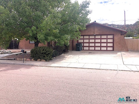 Homes For Sale - 1714 Maya<br/> Gallup, NM 87301