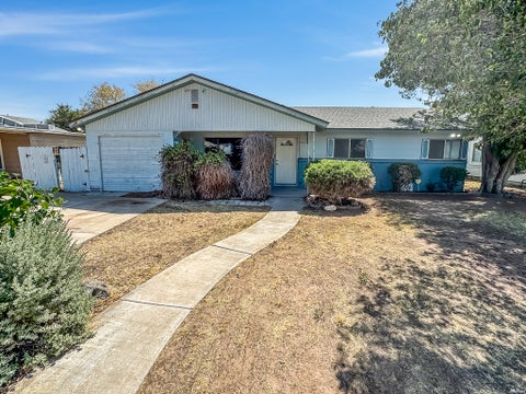 Homes For Sale - 1706 N Brazos Ave<br/> Lea County, Hobbs, NM 88240