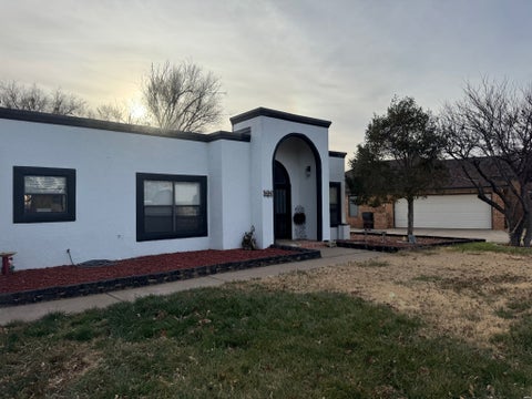 Homes For Sale - 321 Diamondhead Dr<br/> Clovis, NM 88101