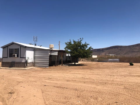 Mobile Home For Sale - 8370 Needles Eye Rd Rd<br/> Deming, NM 88030