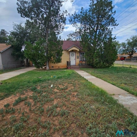 Homes For Sale - 820 Edwards St<br/> Clovis, NM 88101