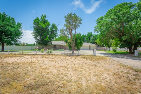 Homes For Sale - 2908 W Country Club Rd<br/> Chaves County, Roswell, NM 88201