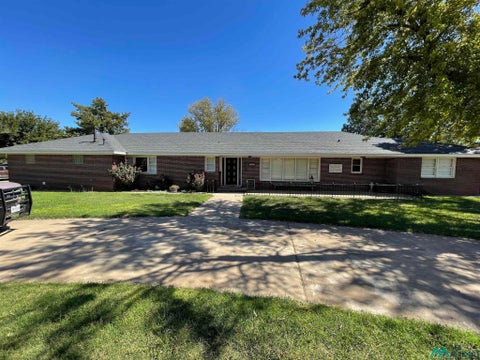 Homes For Sale - 901 3rd St<br/> Parmer County, Farwell, TX 79325