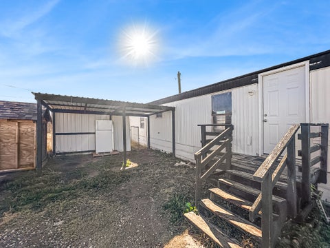 Mobile Home For Sale - 417 W Tyler Ave<br/> Lovington, NM 88260
