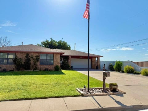 Homes For Sale - 3420 Sunnyview Ave<br/> Eddy County, Carlsbad, NM 88220