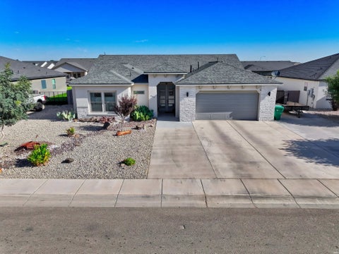 Homes For Sale - 602 Pima Drive Dr<br/> Eddy County, Carlsbad, NM 88220