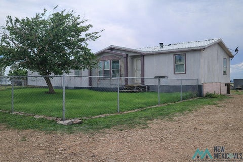 Mobile Home For Sale - 23 S Donaldson Farm Rd<br/> Loving, NM 88256