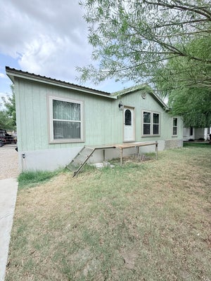 724 W JACKSON AVE, LOVINGTON, NM 88260 - Image c45fb40d65d9d03bc6bcc069bebb864f/2223211411