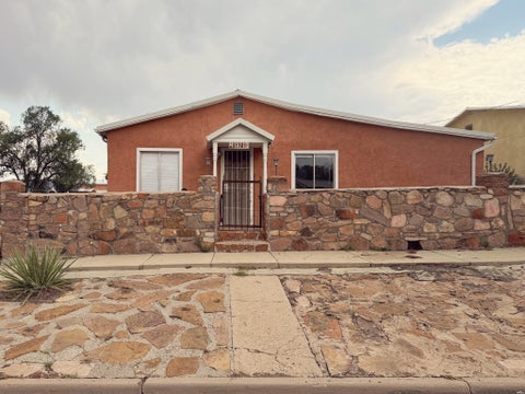 Homes For Sale - 1301 New Mexico Ave<br/> San Miguel County, Las Vegas, NM 87701