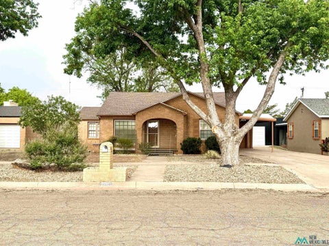 Homes For Sale - 2000 Wallace St<br/> Curry County, Clovis, NM 88101