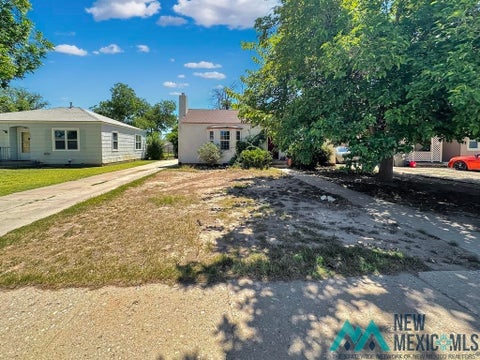 Homes For Sale - 606 N Mesa St<br/> Eddy County, Carlsbad, NM 88220