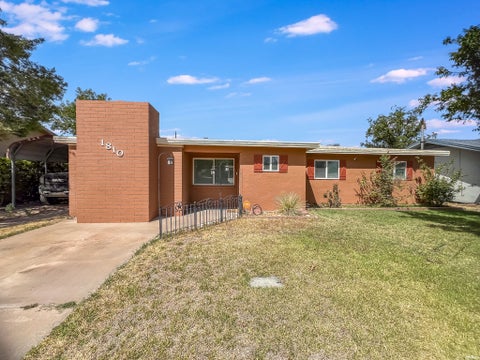 Homes For Sale - 1810 Solana Rd<br/> Eddy County, Carlsbad, NM 88220