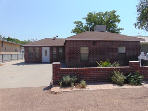 Homes For Sale - 215 Ruby St<br/> Luna County, Deming, NM 88030