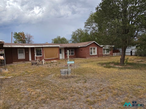 Homes For Sale - 409 Huskey Rd<br/> Roswell, NM 88201