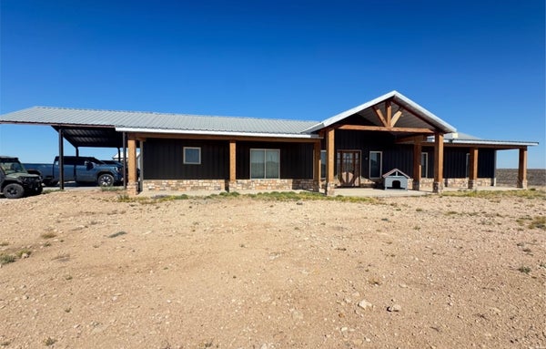 64 HUCKLEBERRY LN, CARLSBAD, NM 88220 - Image f06ac90d3e4e83091ba6bdecf6965b0a/1394352909