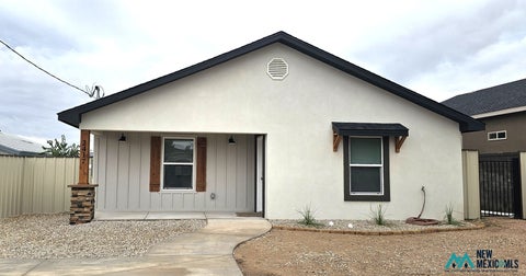 Homes For Sale - 2417 Utah St St<br/> Carlsbad, NM 88220