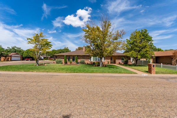 200 CHANTICLEER PL, CLOVIS, NM 88101 - Image f5cec7a67ef2d3c3b3cee8aba754c0b6/1116429877