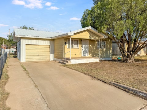 Homes For Sale - 409 N Coleman St<br/> Lea County, Hobbs, NM 88240