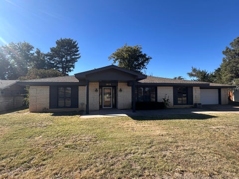 Homes For Sale - 3616 Earlmont Dr<br/> Clovis, NM 88101