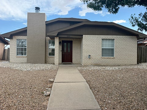 Homes For Sale - 1032 Ivy Dr<br/> Roswell, NM 88203