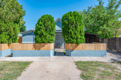 Homes For Sale - 211 W Tilden St<br/> Roswell, NM 88203