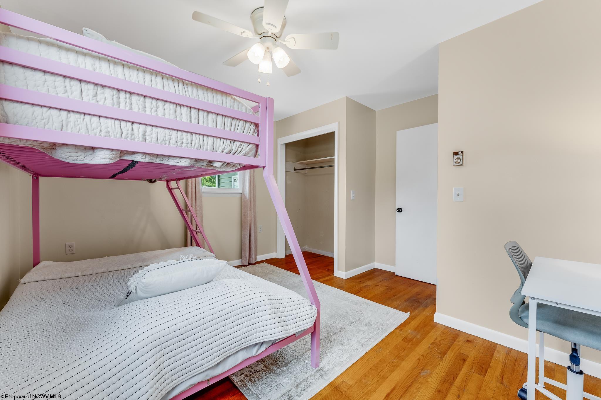 Oakland, Maryland 21550, United States, 3 Bedrooms Bedrooms, ,1 BathroomBathrooms,Residential,Contingent,196209