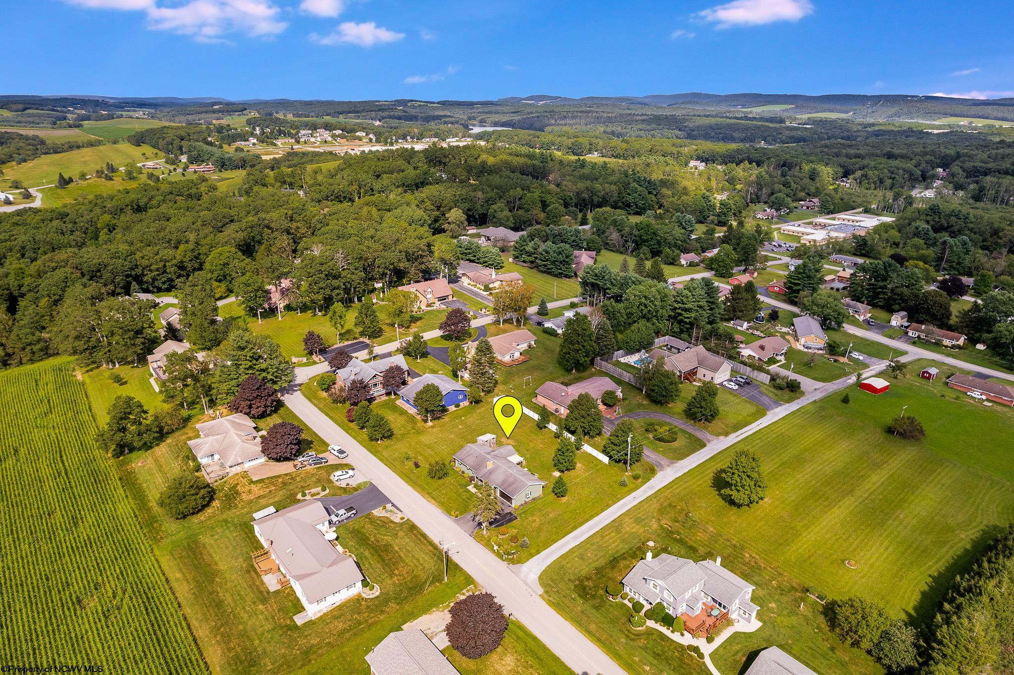 Oakland, Maryland 21550, United States, 3 Bedrooms Bedrooms, ,1 BathroomBathrooms,Residential,Contingent,196209